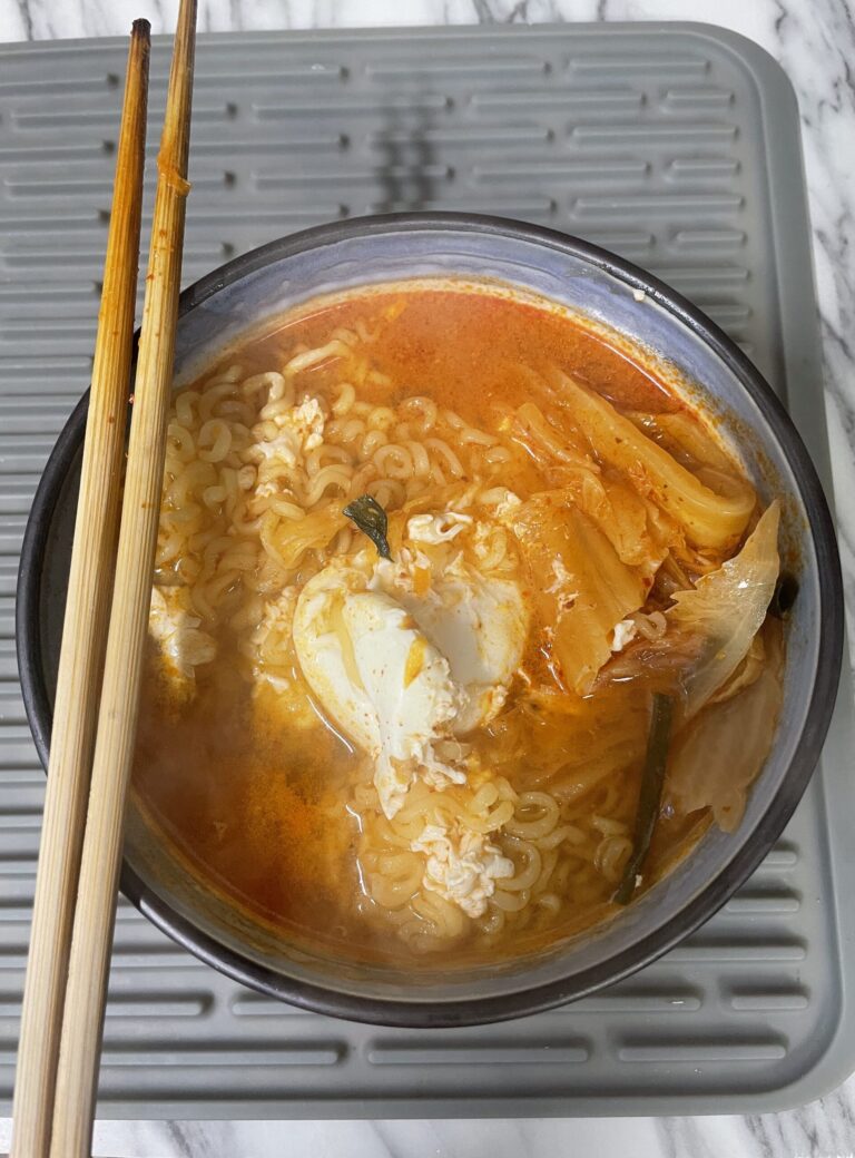 Nongshim Sweet & Spicy Kimchi Shin Ramyum community photo